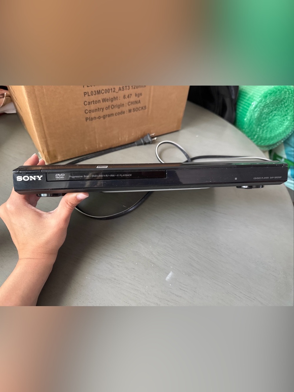 Sony DVP-SR200P CD/DVD Player (Progressive Scan, Dolby Digital)